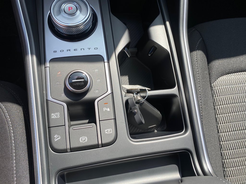 2026 Kia Sorento Hybrid LX | HEV | Cam | USB | HtdSeats | Warranty to 2034 in Amherst, Nova Scotia - 45 - w1024h768px