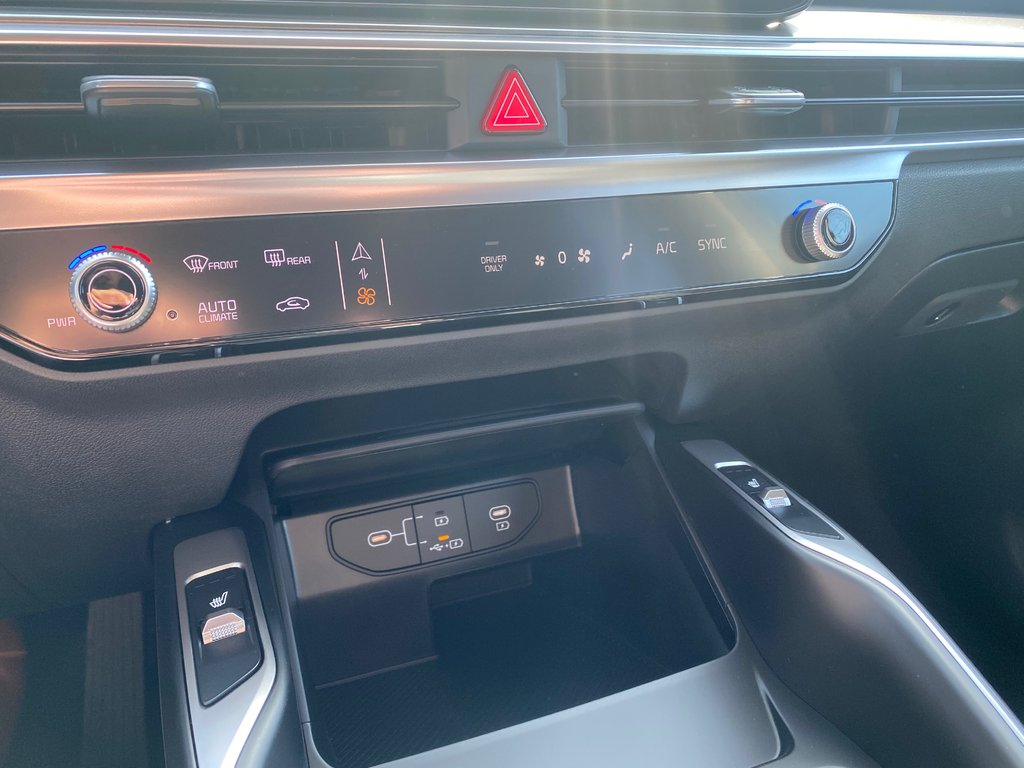 2026 Kia Sorento Hybrid LX | HEV | Cam | USB | HtdSeats | Warranty to 2034 in Amherst, Nova Scotia - 38 - w1024h768px
