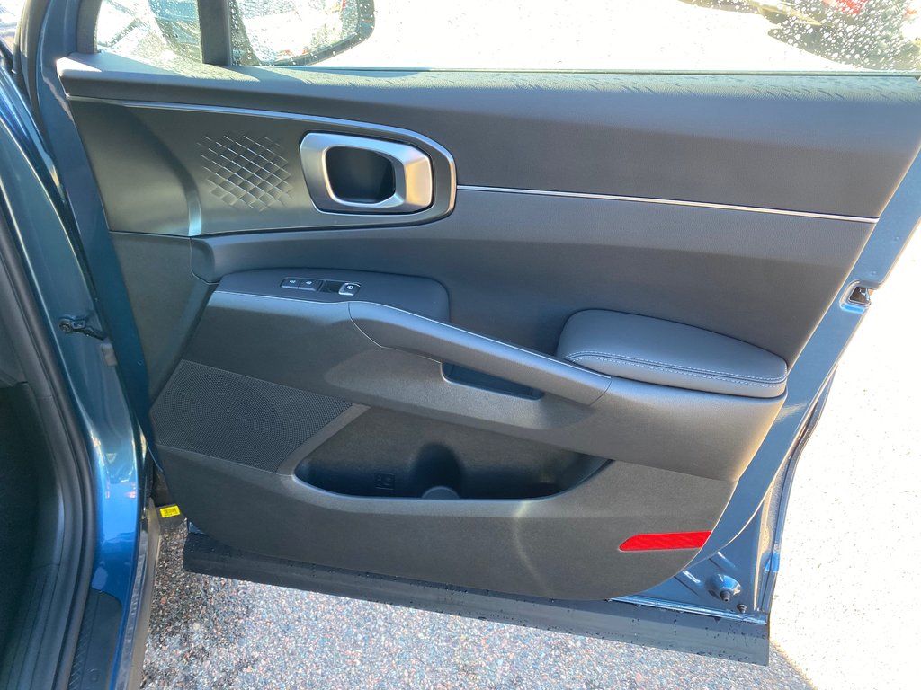 2027 Kia Sorento Hybrid LX | HEV | Cam | USB | HtdSeats | Warranty to 2034 in Amherst, Nova Scotia - 58 - w1024h768px