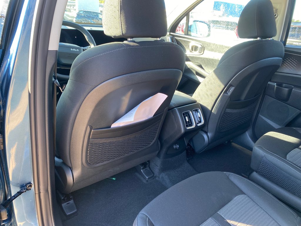 2027 Kia Sorento Hybrid LX | HEV | Cam | USB | HtdSeats | Warranty to 2034 in Amherst, Nova Scotia - 38 - w1024h768px