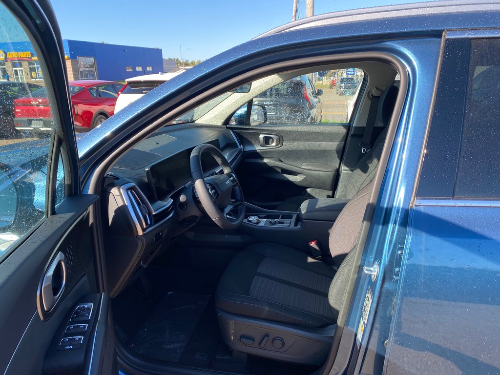 2027 Kia Sorento Hybrid LX | HEV | Cam | USB | HtdSeats | Warranty to 2034 in Amherst, Nova Scotia - 15 - w1024h768px