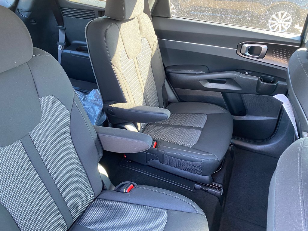 2027 Kia Sorento Hybrid LX | HEV | Cam | USB | HtdSeats | Warranty to 2034 in Amherst, Nova Scotia - 52 - w1024h768px