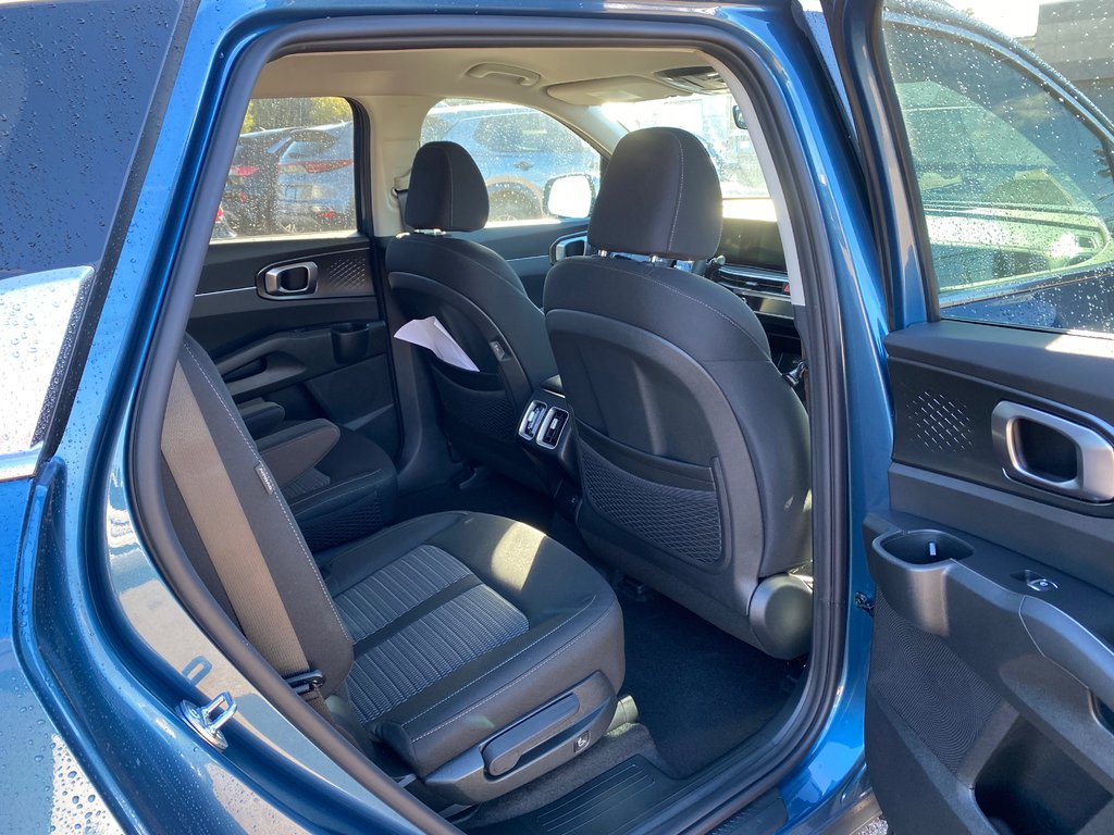 2027 Kia Sorento Hybrid LX | HEV | Cam | USB | HtdSeats | Warranty to 2034 in Amherst, Nova Scotia - 53 - w1024h768px