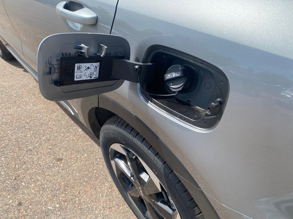 2026 Kia Sorento Plug-In Hybrid LX | PHEV | Cam | USB | HtdSeat | Warranty to 2034 in Amherst, Nova Scotia - 26 - w1024h768px