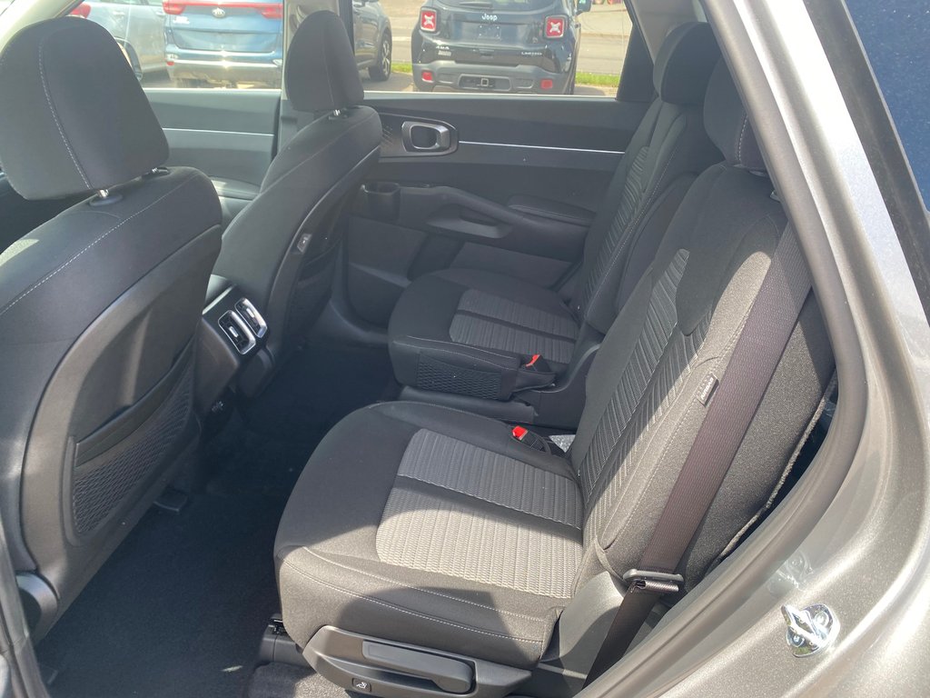 2026 Kia Sorento Plug-In Hybrid LX | PHEV | Cam | USB | HtdSeat | Warranty to 2034 in Amherst, Nova Scotia - 53 - w1024h768px
