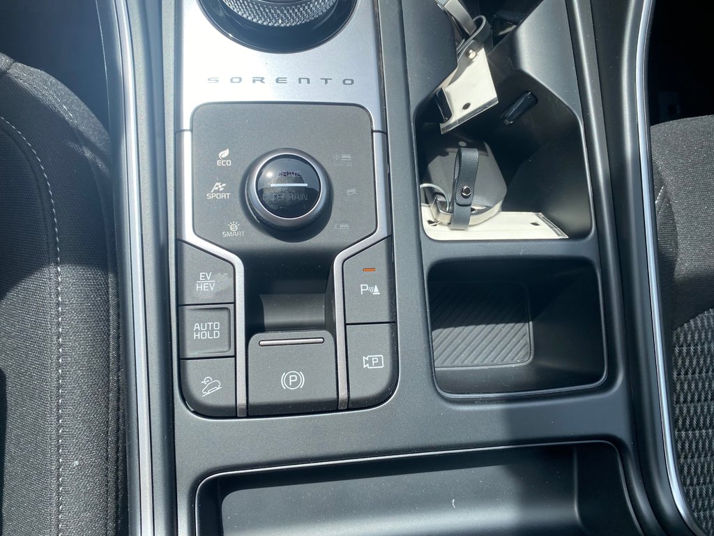 2026 Kia Sorento Plug-In Hybrid LX | PHEV | Cam | USB | HtdSeat | Warranty to 2034 in Amherst, Nova Scotia - 50 - w1024h768px