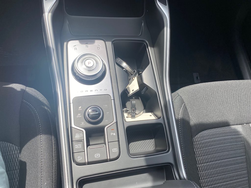 2026 Kia Sorento Plug-In Hybrid LX | PHEV | Cam | USB | HtdSeat | Warranty to 2034 in Amherst, Nova Scotia - 49 - w1024h768px
