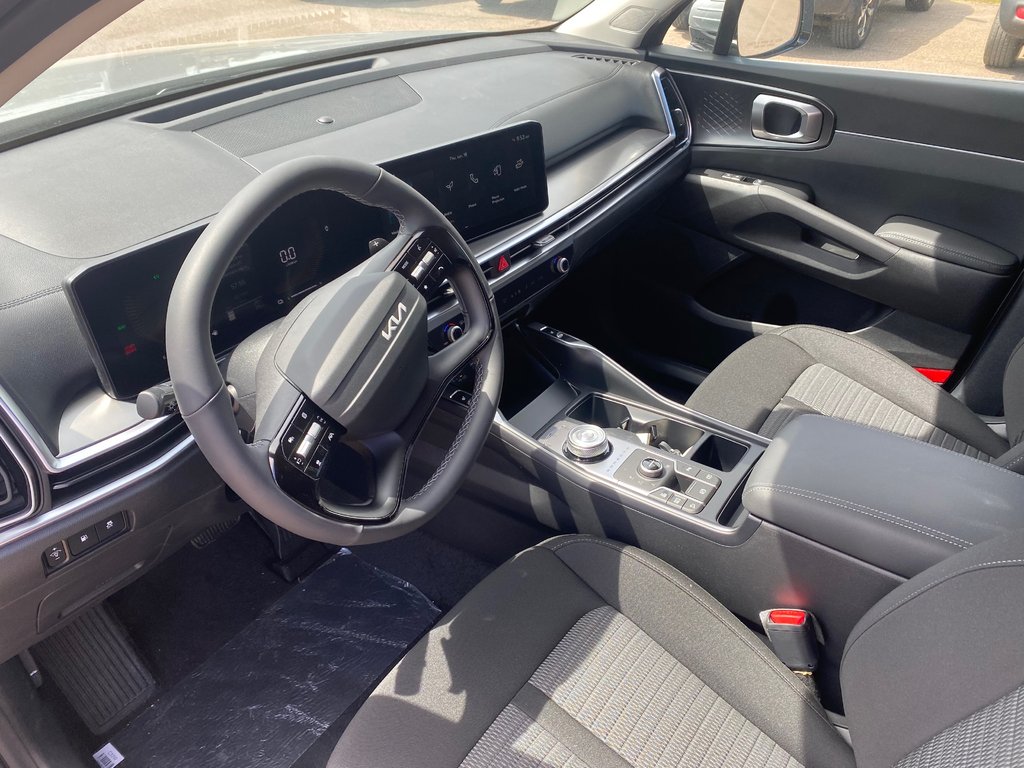 2026 Kia Sorento Plug-In Hybrid LX | PHEV | Cam | USB | HtdSeat | Warranty to 2034 in Amherst, Nova Scotia - 34 - w1024h768px