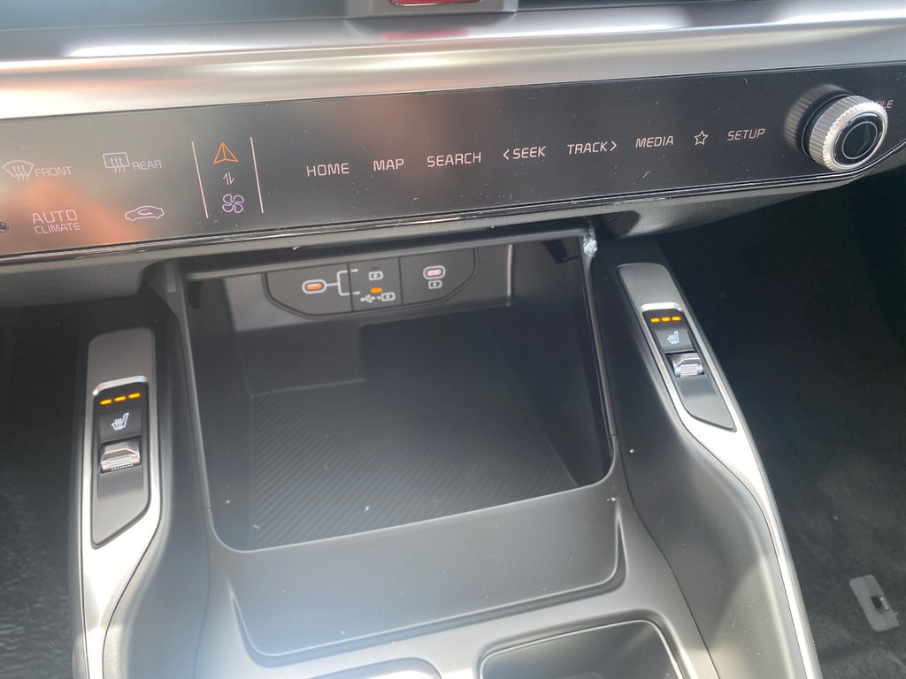 2026 Kia Sorento Plug-In Hybrid LX | PHEV | Cam | USB | HtdSeat | Warranty to 2034 in Amherst, Nova Scotia - 46 - w1024h768px