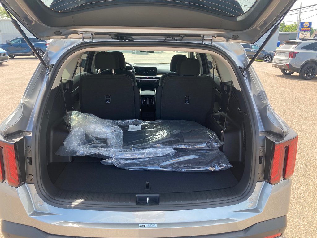 2026 Kia Sorento Plug-In Hybrid LX | PHEV | Cam | USB | HtdSeat | Warranty to 2034 in Amherst, Nova Scotia - 55 - w1024h768px