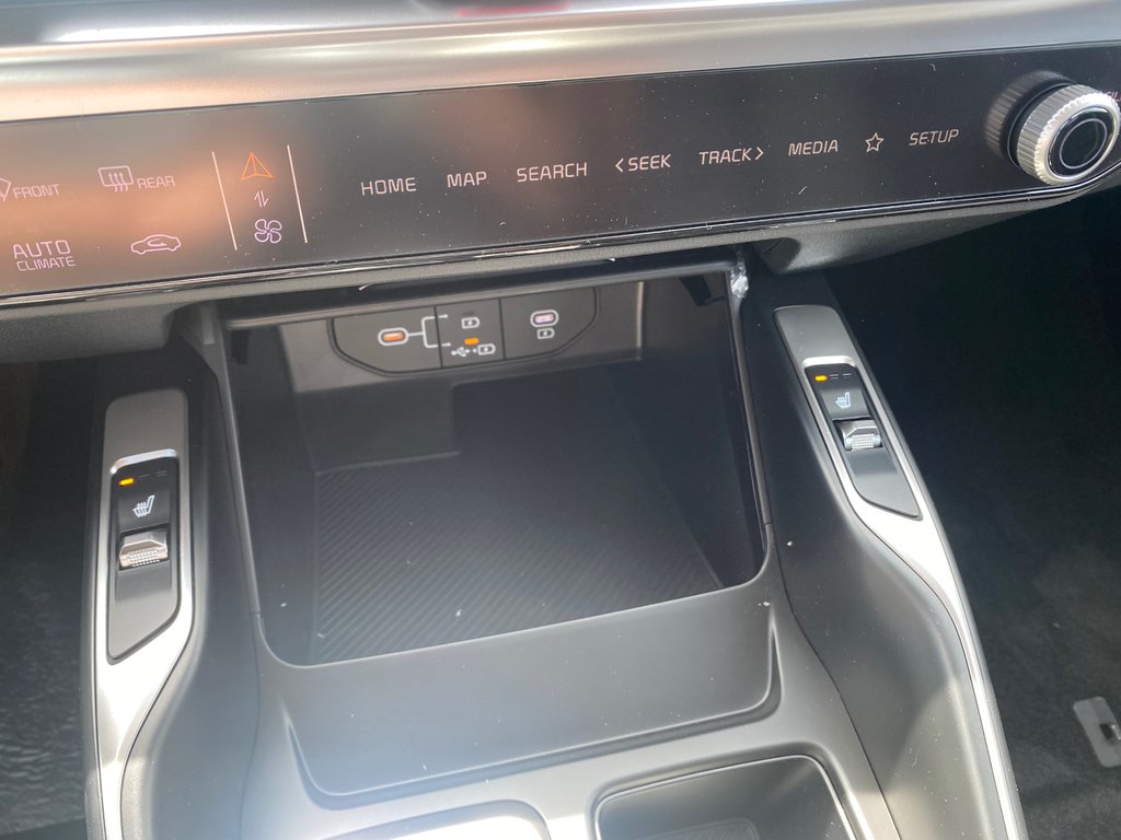 2026 Kia Sorento Plug-In Hybrid LX | PHEV | Cam | USB | HtdSeat | Warranty to 2034 in Amherst, Nova Scotia - 48 - w1024h768px