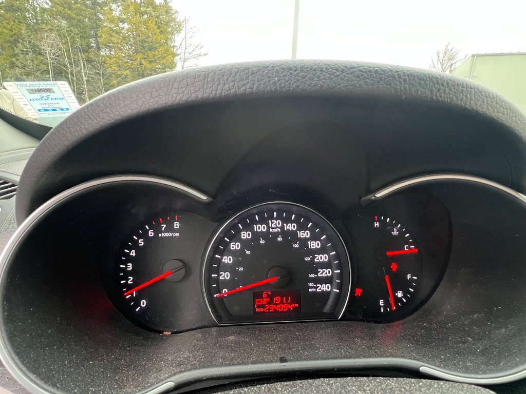 Kia Sorento LX | Cam | USB | HtdSeats | Bluetooth | Keyless 2014 à Amherst, Nouvelle-Écosse - 9 - w1024h768px
