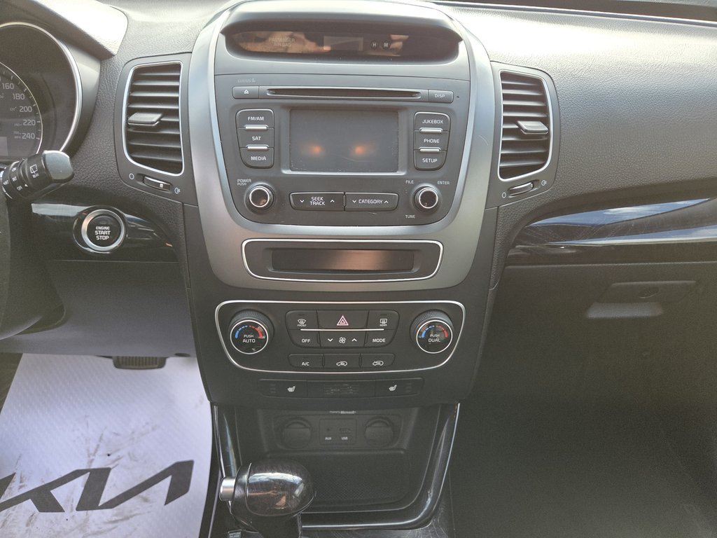 2015 Kia Sorento EX | Leather | Cam | USB | HtdWheel | Bluetooth in Amherst, Nova Scotia - 14 - w1024h768px