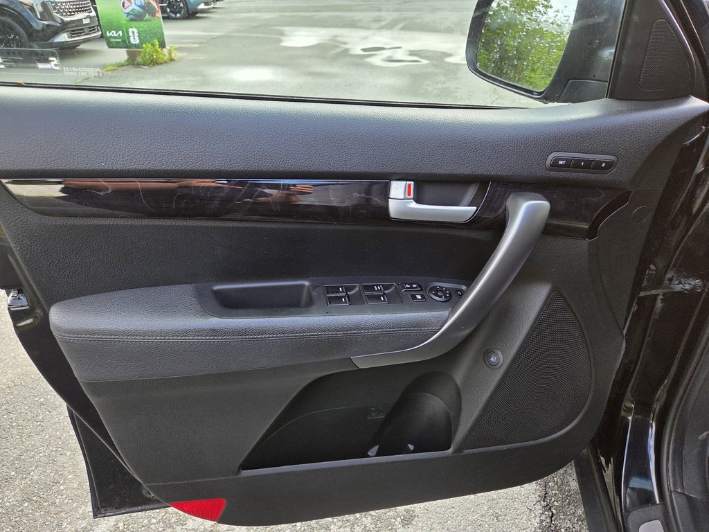 2015 Kia Sorento EX | Leather | Cam | USB | HtdWheel | Bluetooth in Amherst, Nova Scotia - 11 - w1024h768px