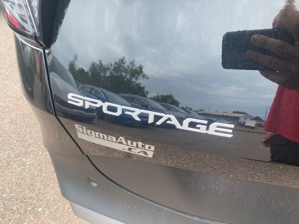 2027 Kia Sportage Plug-In Hybrid EX | PHEV | Leather | Roof | XM | Warranty to 2031 in Amherst, Nova Scotia - 14 - w1024h768px