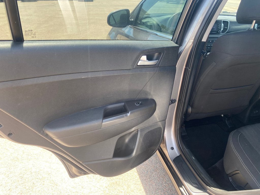 Kia Sportage LX | Cam | USB | HtdSeats | Bluetooth | Keyless 2017 à Amherst, Nouvelle-Écosse - 38 - w1024h768px
