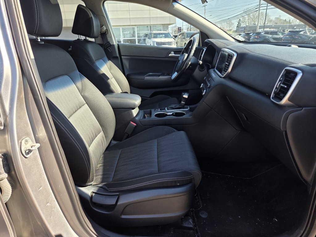 2020 Kia Sportage EX S | SunRoof | Cam | USB | HtdWheel | BSD in Hebbville, Nova Scotia - 31 - w1024h768px