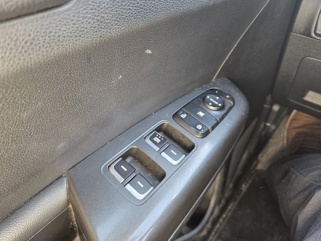2020 Kia Sportage EX S | SunRoof | Cam | USB | HtdWheel | BSD in Hebbville, Nova Scotia - 22 - w1024h768px