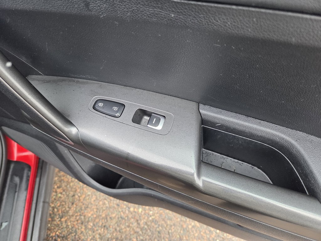 2021 Kia Sportage LX | Cam | USB | HtdSeats | Bluetooth | Keyless in Amherst, Nova Scotia - 38 - w1024h768px