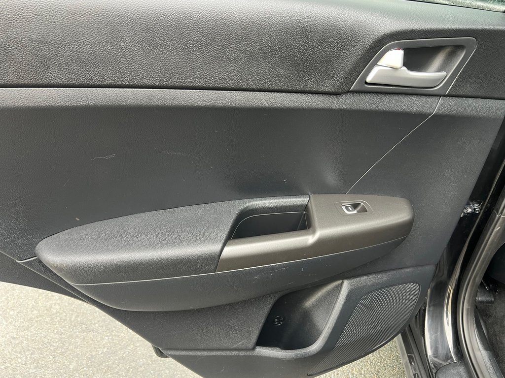 Kia Sportage LX | Cam | USB | HtdSeats | Warranty to 2026 2022 à Amherst, Nouvelle-Écosse - 45 - w1024h768px