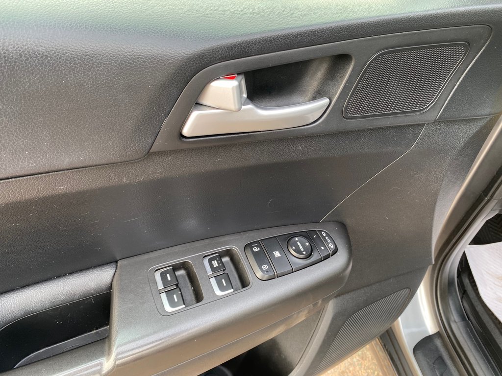 Kia Sportage EX S | SunRoof | Cam | USB | Warranty to 2027 2022 à Amherst, Nouvelle-Écosse - 31 - w1024h768px