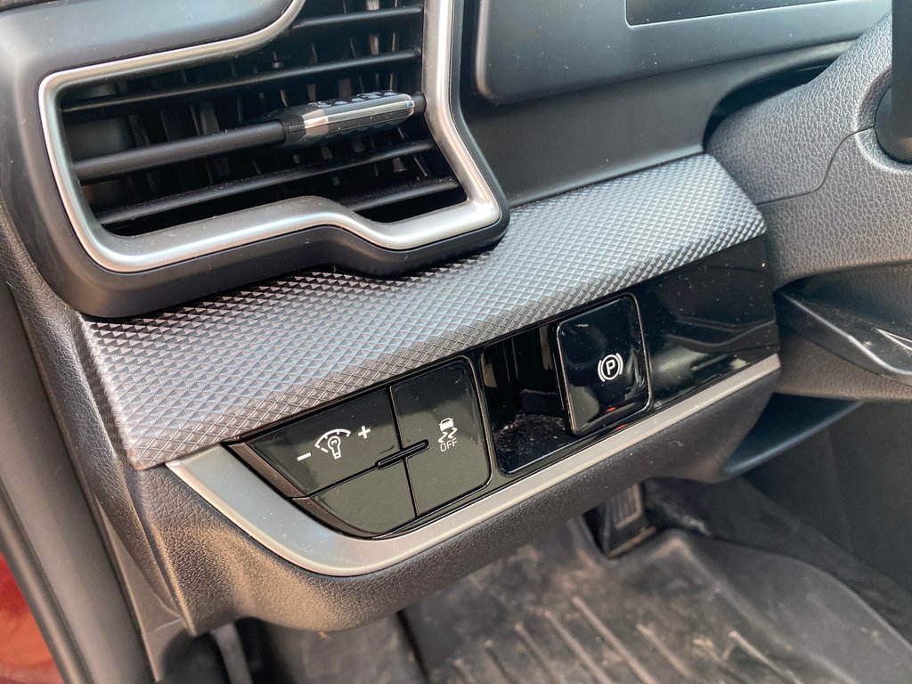 2023 Kia Sportage LX in Amherst, Nova Scotia - 28 - w1024h768px