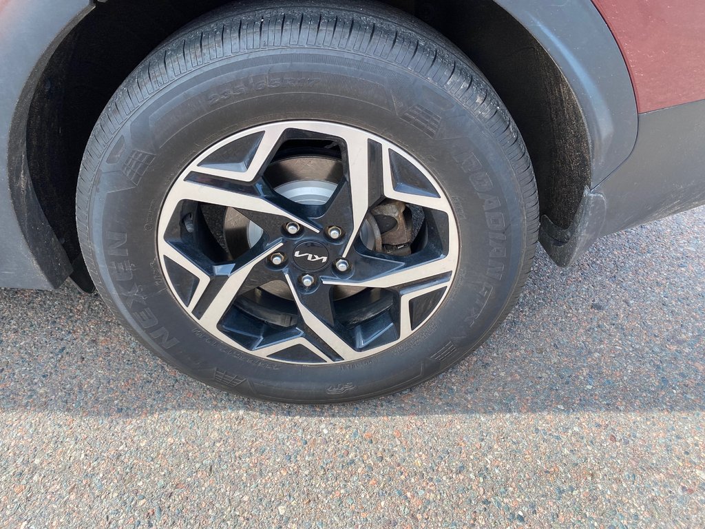 2023 Kia Sportage LX in Amherst, Nova Scotia - 17 - w1024h768px