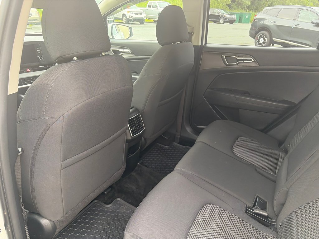 Kia SPORTAGE LX | Cam | USB | HtdSeats | Bluetooth | Keyless 2023 à Amherst, Nouvelle-Écosse - 26 - w1024h768px