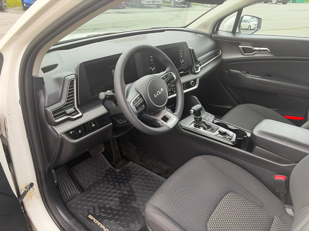 Kia SPORTAGE LX | Cam | USB | HtdSeats | Bluetooth | Keyless 2023 à Amherst, Nouvelle-Écosse - 24 - w1024h768px