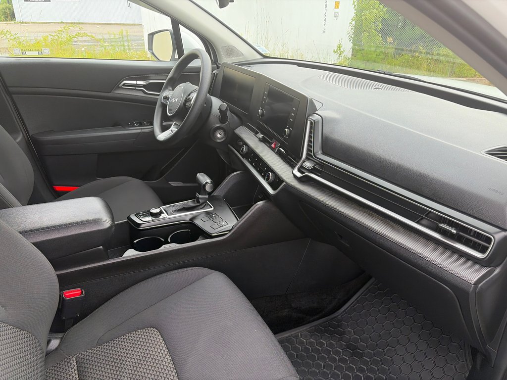 Kia SPORTAGE LX | Cam | USB | HtdSeats | Bluetooth | Keyless 2023 à Amherst, Nouvelle-Écosse - 28 - w1024h768px