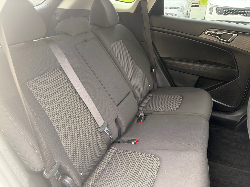 2024 Kia Sportage LX | Cam | USB | HtdSeats | Warranty to 2030 in Amherst, Nova Scotia - 24 - w1024h768px