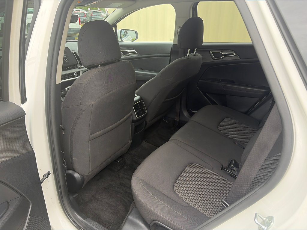 2024 Kia Sportage LX | Cam | USB | HtdSeats | Warranty to 2030 in Amherst, Nova Scotia - 19 - w1024h768px