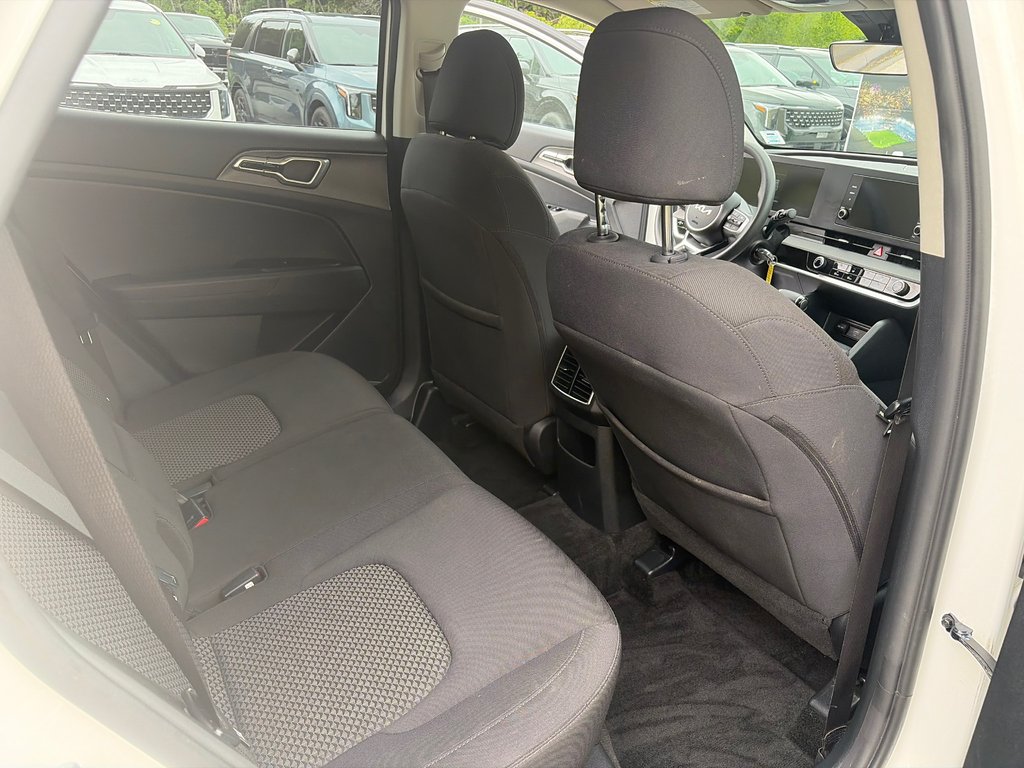 2024 Kia Sportage LX | Cam | USB | HtdSeats | Warranty to 2030 in Amherst, Nova Scotia - 23 - w1024h768px