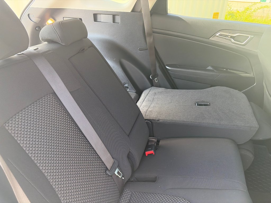 2024 Kia Sportage LX | Cam | USB | HtdSeats | Warranty to 2030 in Amherst, Nova Scotia - 45 - w1024h768px
