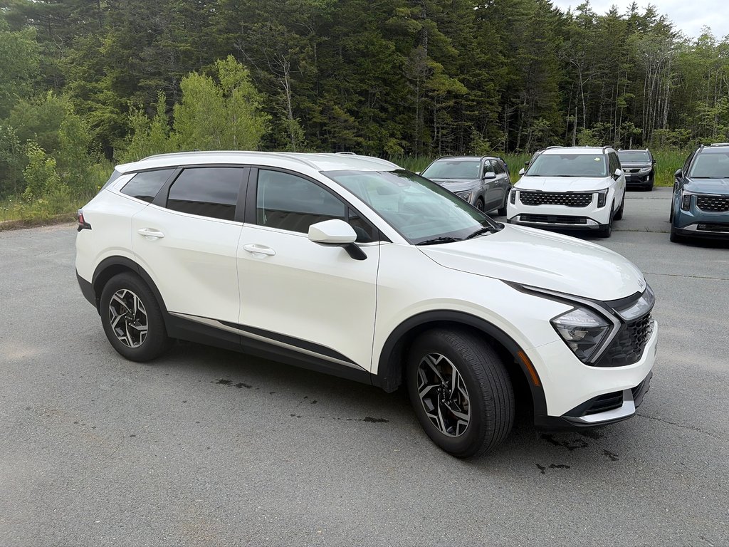 2024 Kia Sportage LX | Cam | USB | HtdSeats | Warranty to 2030 in Amherst, Nova Scotia - 2 - w1024h768px