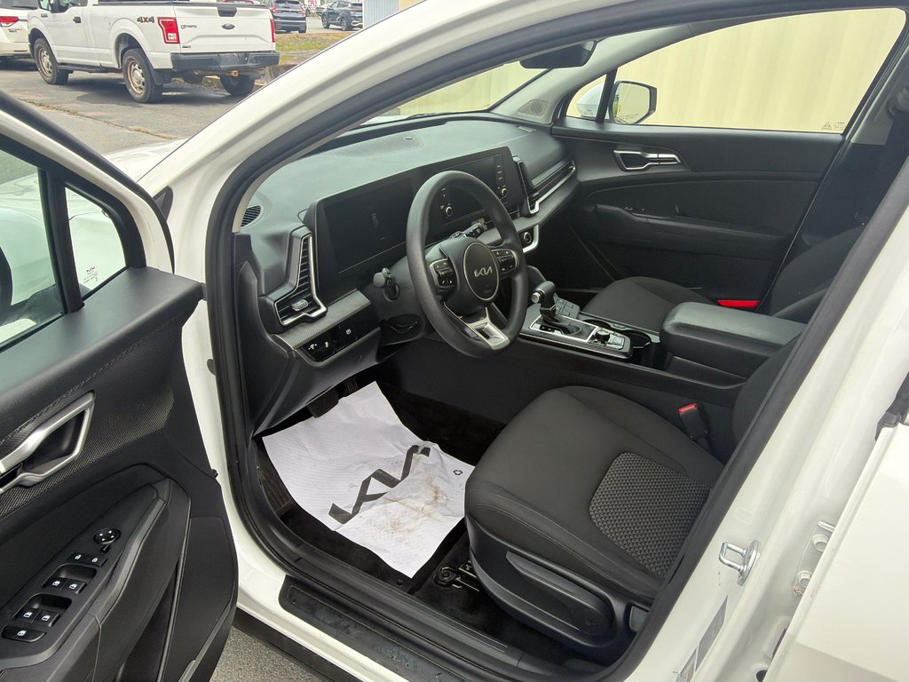 2024 Kia Sportage LX | Cam | USB | HtdSeats | Warranty to 2030 in Amherst, Nova Scotia - 17 - w1024h768px