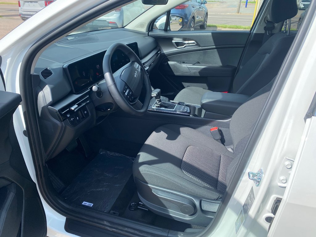 2026 Kia Sportage LX | Cam | USB | HtdSeats | Warranty to 2031 in Amherst, Nova Scotia - 28 - w1024h768px