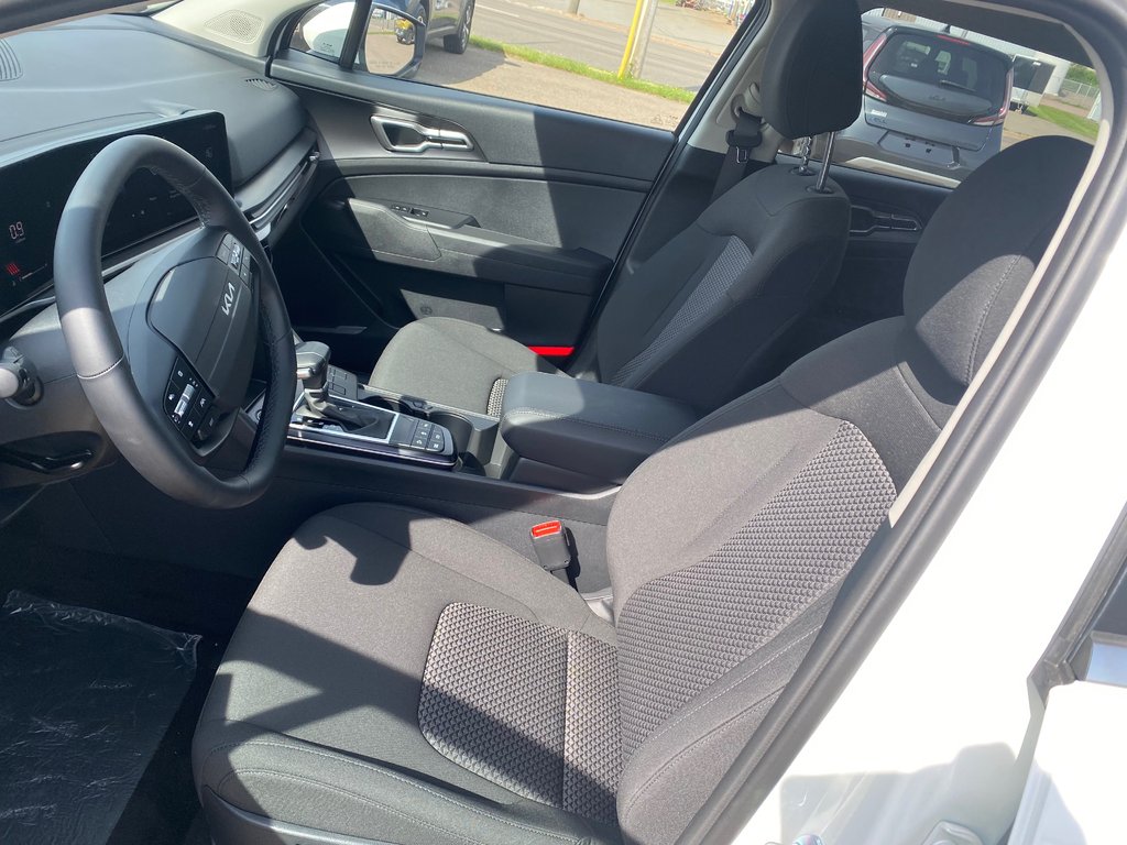 2026 Kia Sportage LX | Cam | USB | HtdSeats | Warranty to 2031 in Amherst, Nova Scotia - 32 - w1024h768px