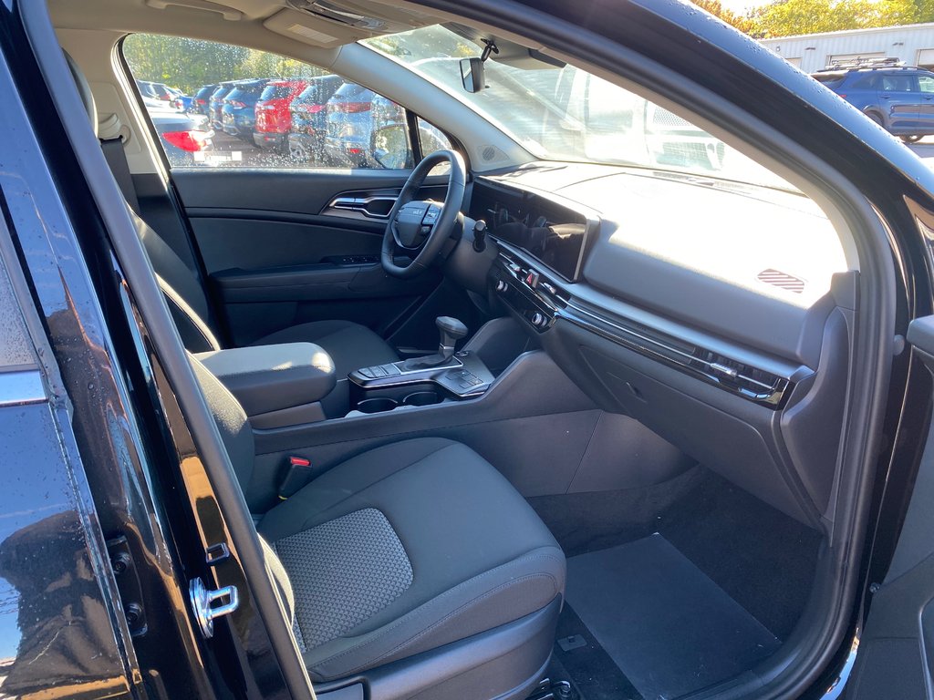 2026 Kia Sportage LX in Hebbville, Nova Scotia - 50 - w1024h768px