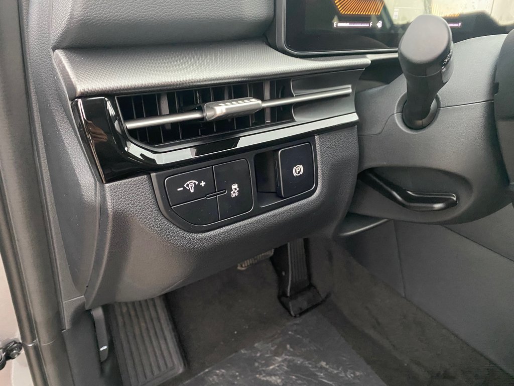 2026 Kia Sportage LX | Cam | USB | HtdSeats | Warranty to 2031 in Amherst, Nova Scotia - 29 - w1024h768px