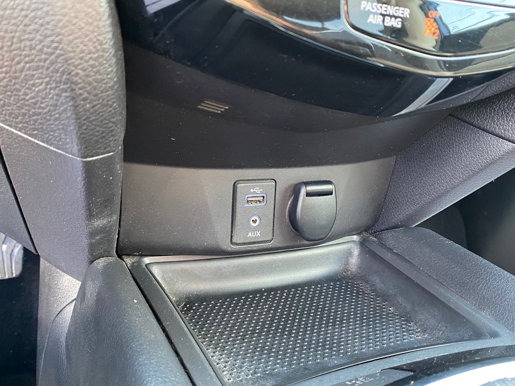 2017 Nissan ROGUE SV | SunRoof | Cam | USB | Bluetooth | Keyless in Amherst, Nova Scotia - 29 - w1024h768px