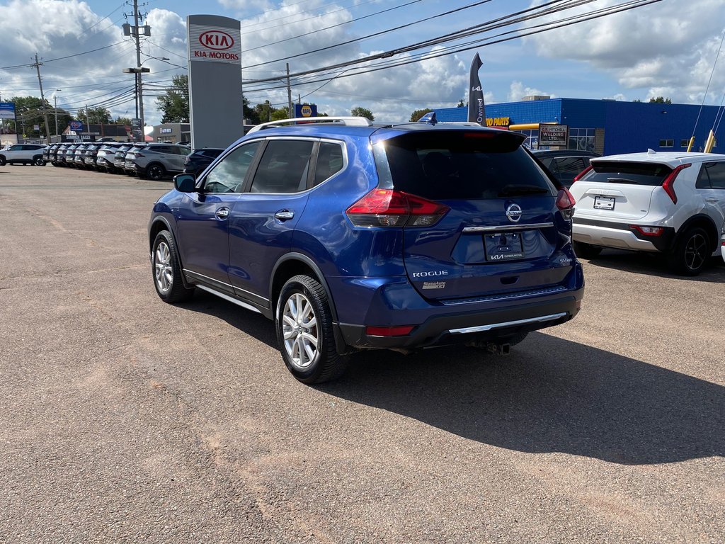 2017 Nissan ROGUE SV | SunRoof | Cam | USB | Bluetooth | Keyless in Amherst, Nova Scotia - 5 - w1024h768px