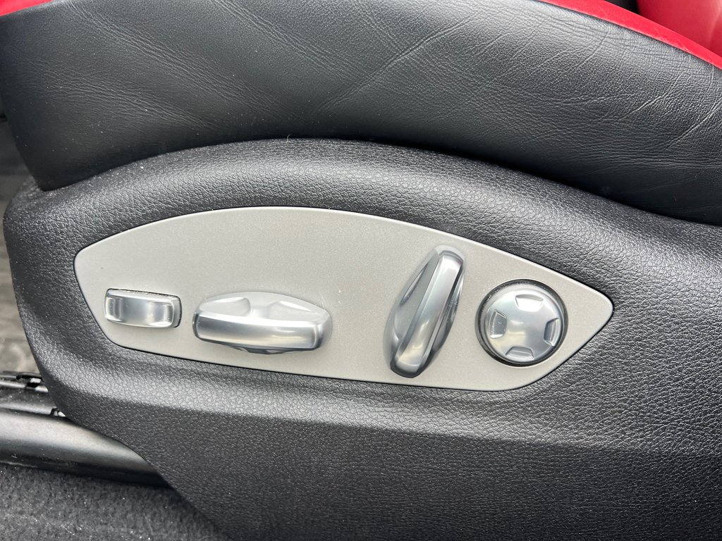 2025 Porsche Macan Base | Leather | SunRoof | Nav | Warranty to 2029 in Amherst, Nova Scotia - 19 - w1024h768px