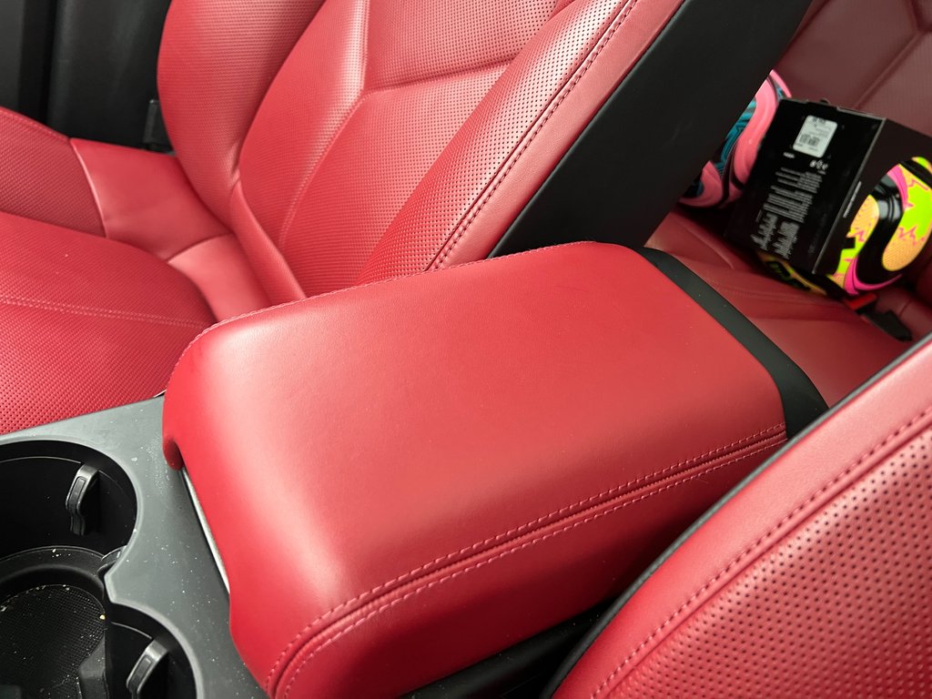 2025 Porsche Macan Base | Leather | SunRoof | Nav | Warranty to 2029 in Amherst, Nova Scotia - 35 - w1024h768px