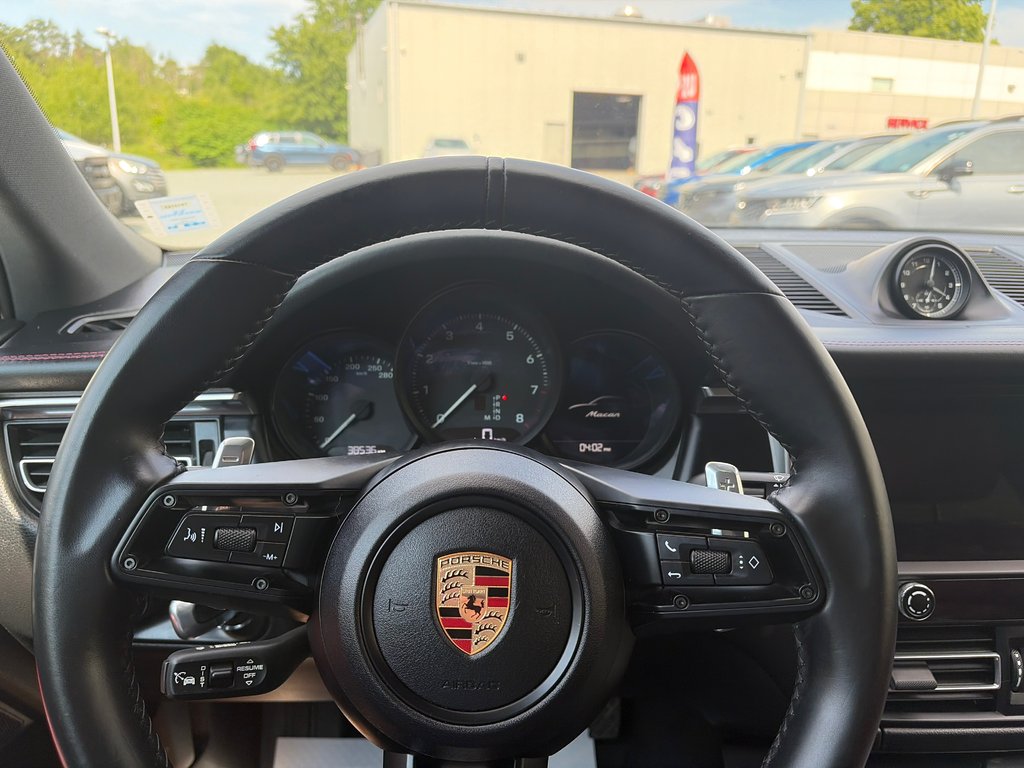 Porsche Macan Base | Leather | SunRoof | Nav | Warranty to 2029 2025 à Amherst, Nouvelle-Écosse - 50 - w1024h768px