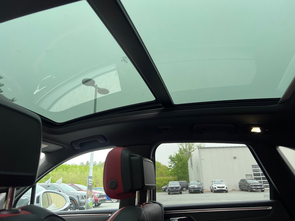 2025 Porsche Macan Base | Leather | SunRoof | Nav | Warranty to 2029 in Amherst, Nova Scotia - 45 - w1024h768px