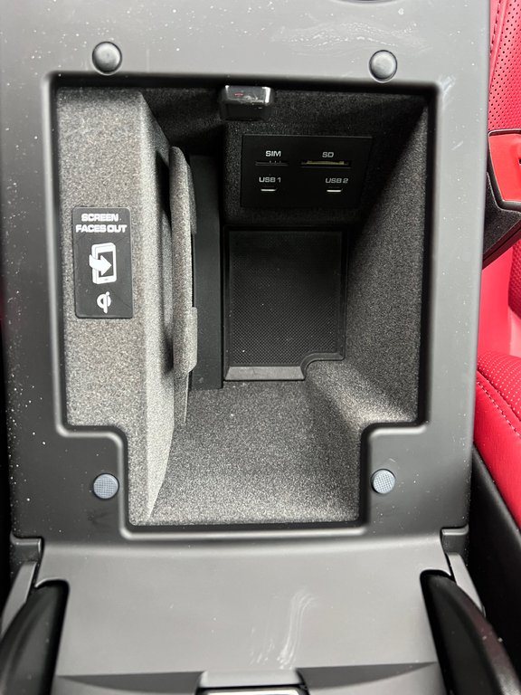 2025 Porsche Macan Base | Leather | SunRoof | Nav | Warranty to 2029 in Amherst, Nova Scotia - 34 - w1024h768px