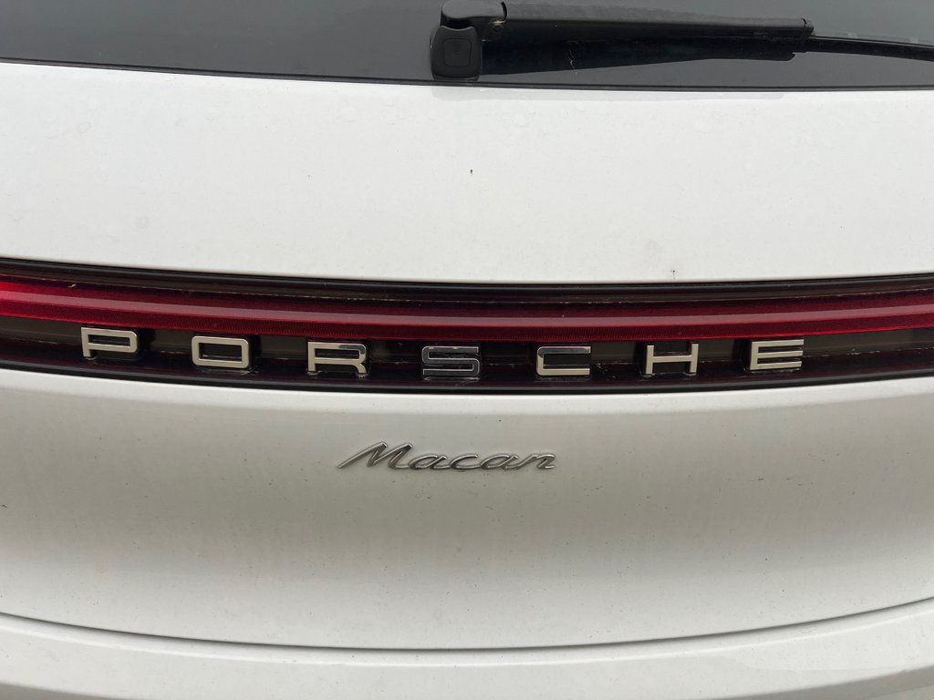 2025 Porsche Macan Base | Leather | SunRoof | Nav | Warranty to 2029 in Amherst, Nova Scotia - 13 - w1024h768px