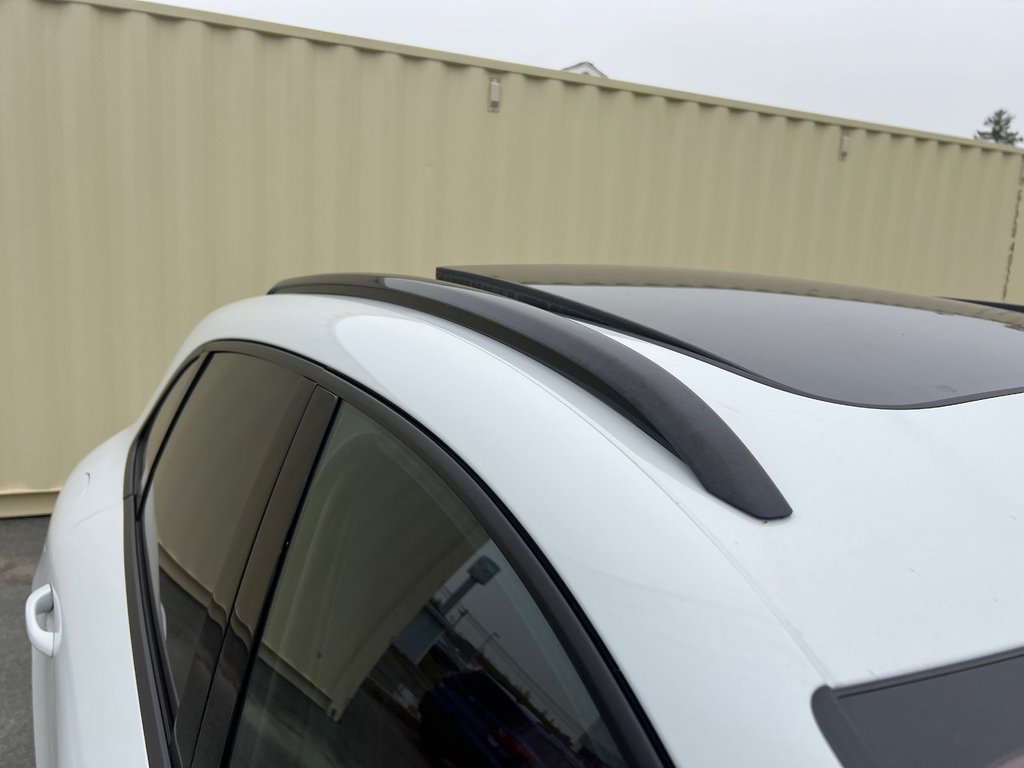 2025 Porsche Macan Base | Leather | SunRoof | Nav | Warranty to 2029 in Amherst, Nova Scotia - 11 - w1024h768px