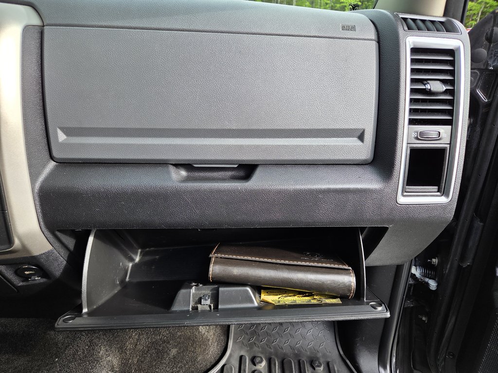2017 Ram 1500 Outdoorsman | Cam | USB | XM | Bluetooth | TowPkg in Amherst, Nova Scotia - 33 - w1024h768px